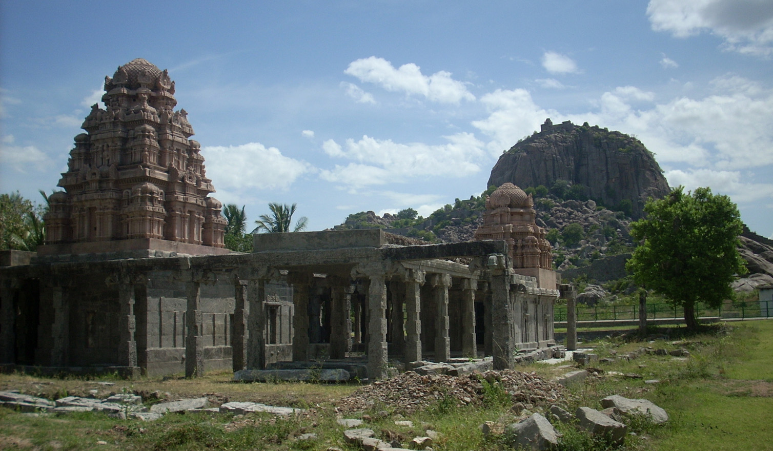 Thashmika Tours & Travels
