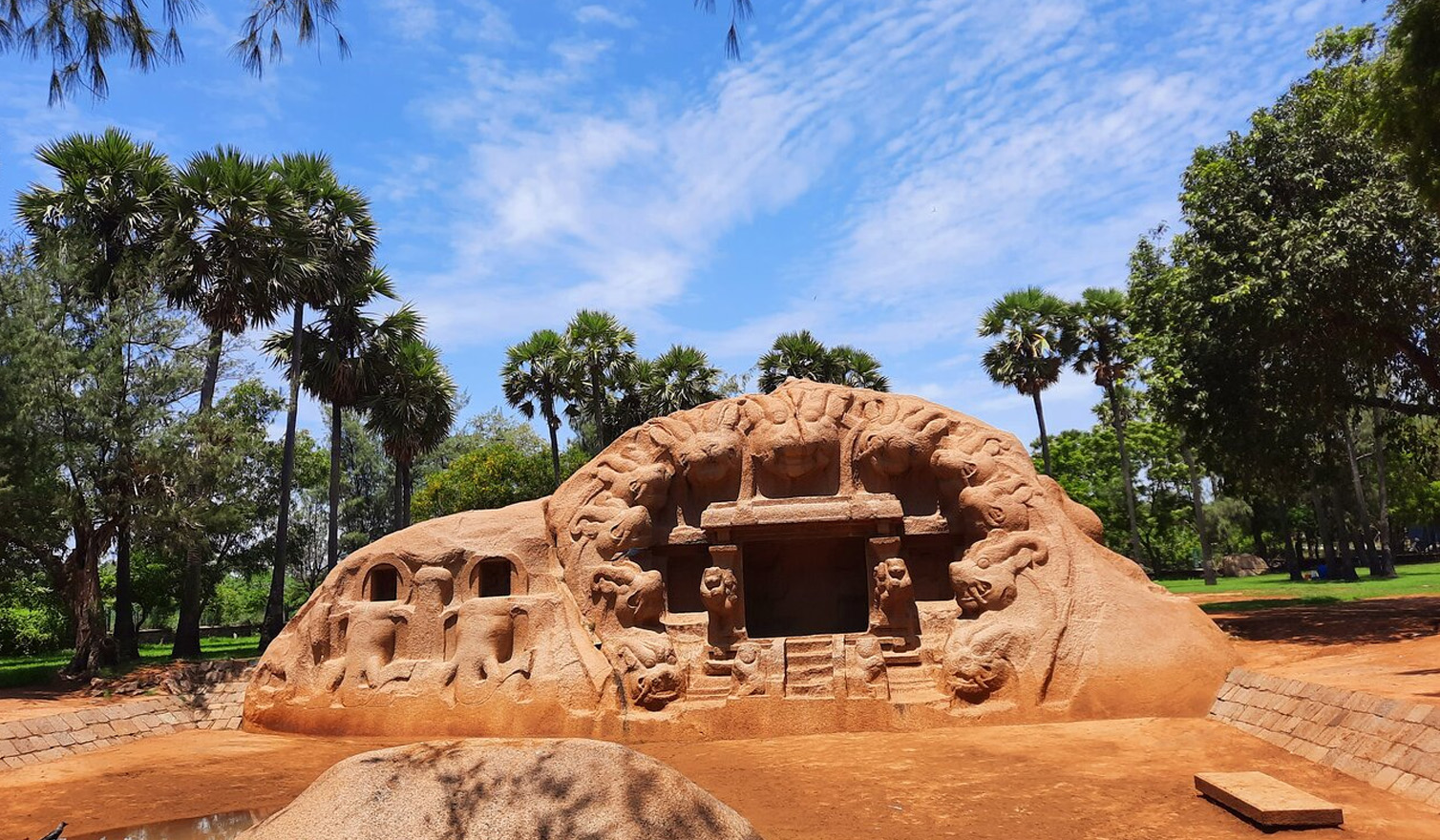 Thashmika Tours & Travels